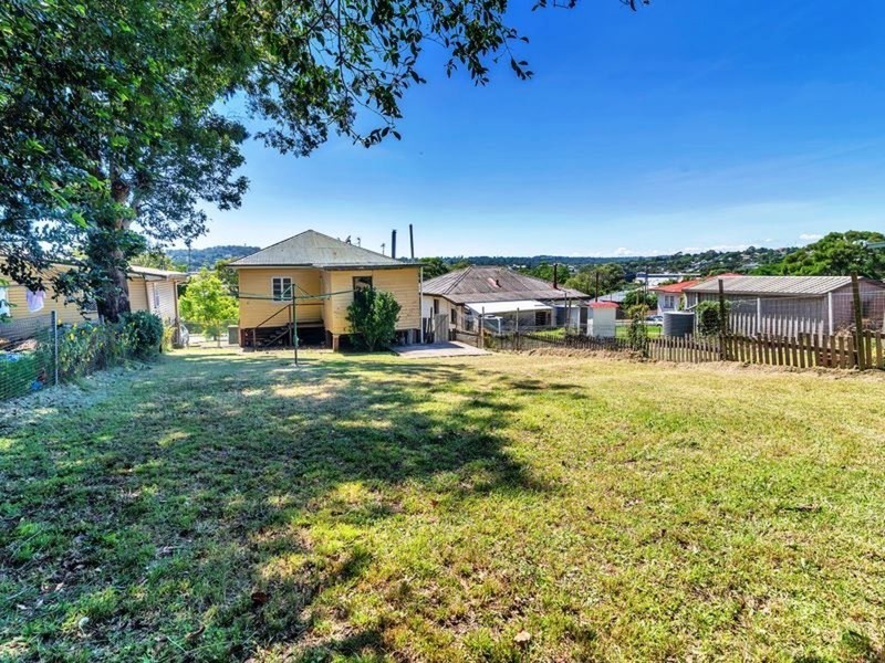 81 Vanity Street, Rockville QLD 4350