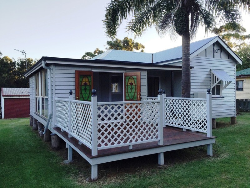 40-42 Rob Street, Newtown QLD 4350