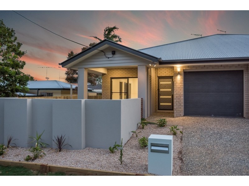 2/32A Wombyra Street, Newtown QLD 4350