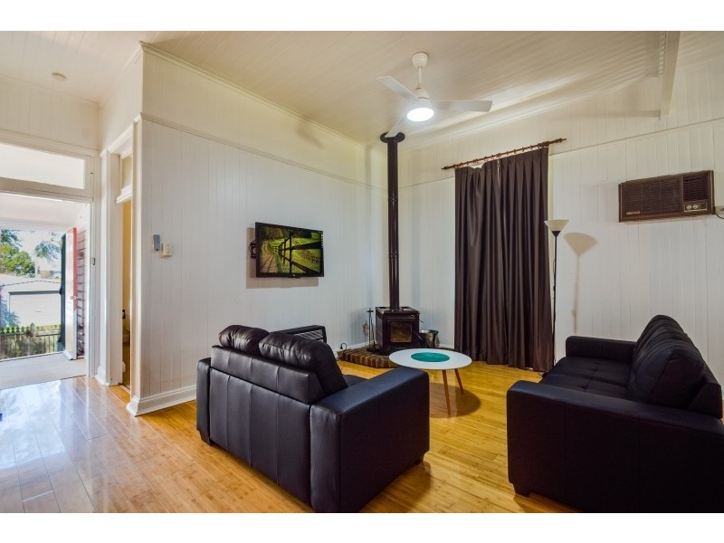 1 Moffatt Street, North Toowoomba QLD 4350