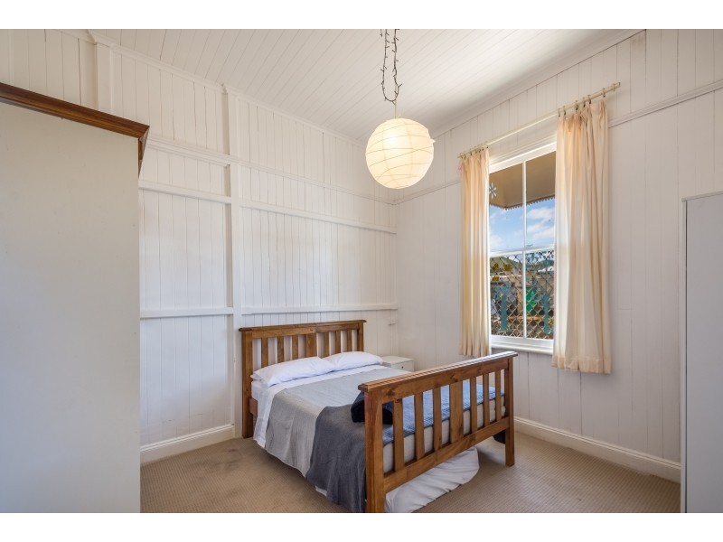 1 Moffatt Street, North Toowoomba QLD 4350