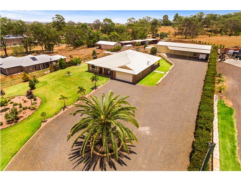 33 Wyreema Road, Drayton QLD 4350