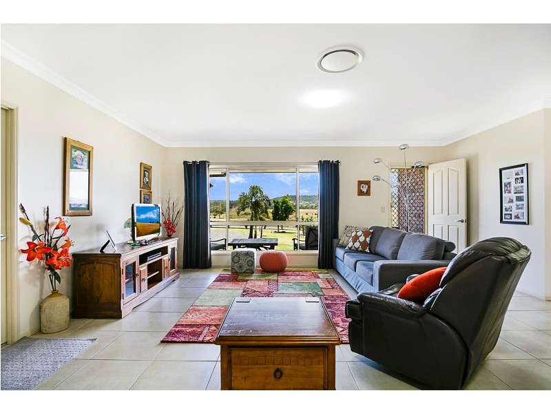 33 Wyreema Road, Drayton QLD 4350