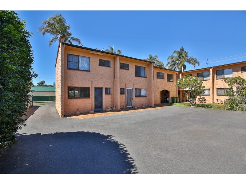 8/203 Campbell Street, Newtown QLD 4350