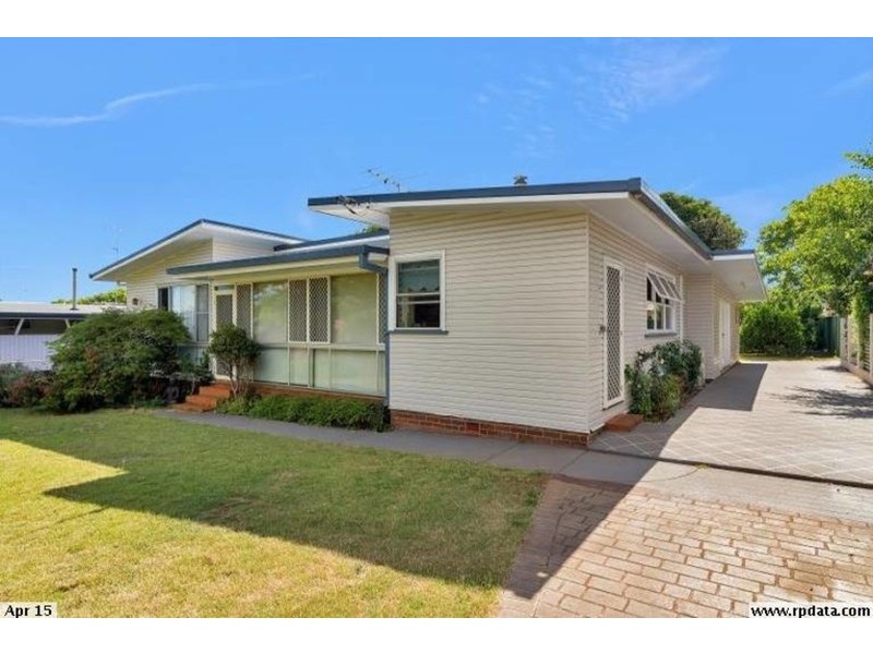 37 Tara Street, Wilsonton QLD 4350