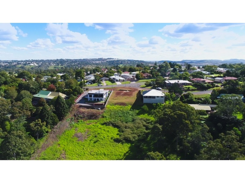 238 New England Highway, Harlaxton QLD 4350