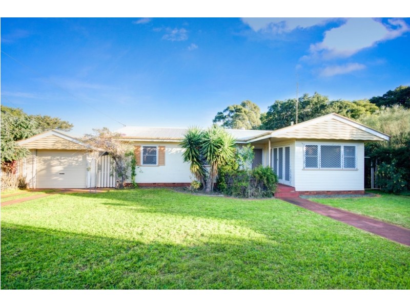 28 Glenvale Road, Harristown QLD 4350