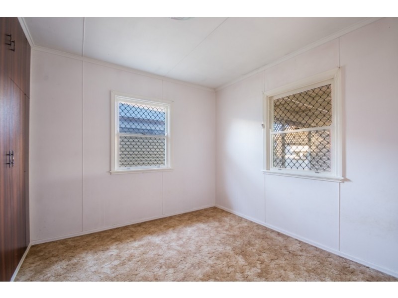 28 Glenvale Road, Harristown QLD 4350