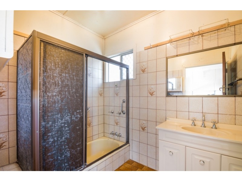 260 James Street, Harristown QLD 4350