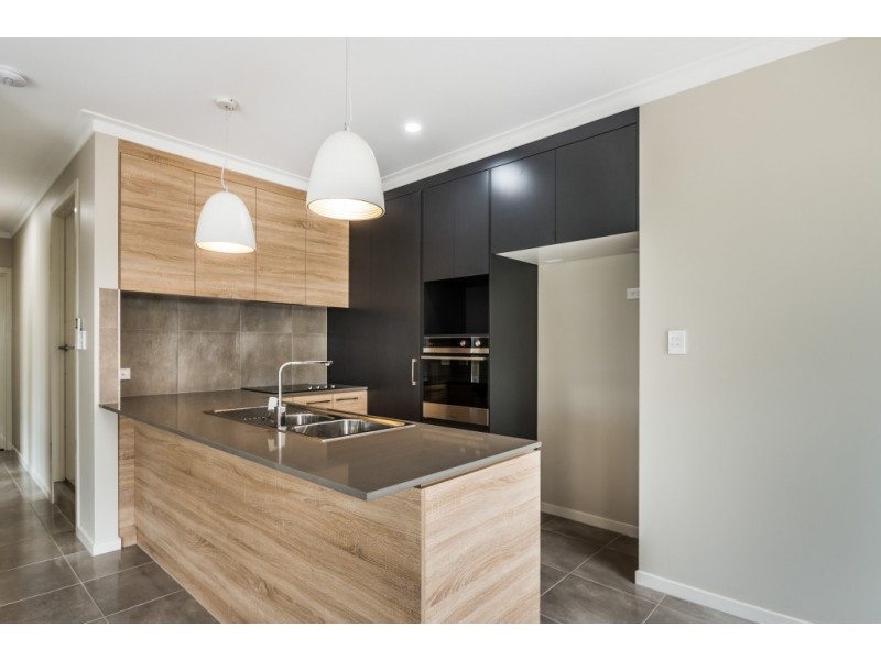 1/21 Ramsay Street, Centenary Heights QLD 4350