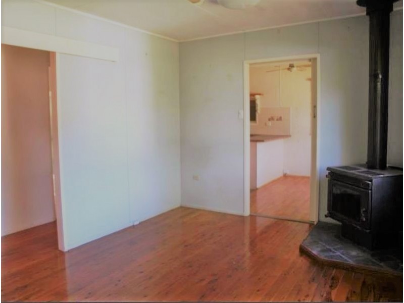 35 Tara Street, Wilsonton QLD 4350