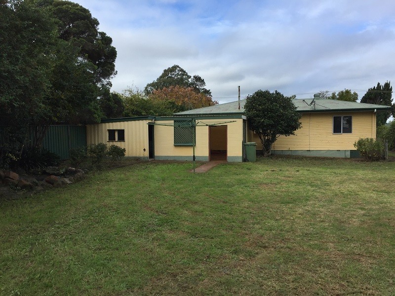 35 Tara Street, Wilsonton QLD 4350