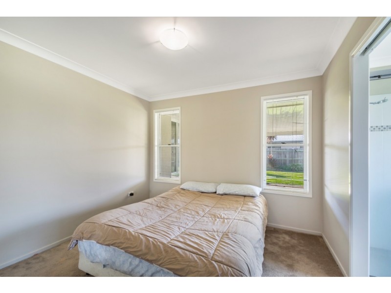 17 Pelling Court, Westbrook QLD 4350
