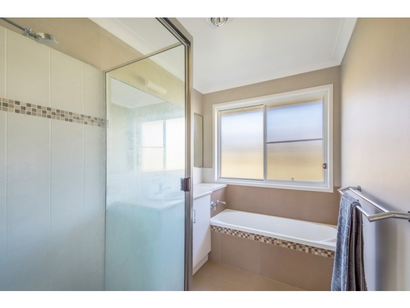 17 Pelling Court, Westbrook QLD 4350