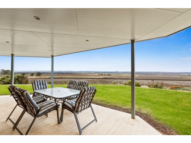 202 Mount Molar Road, Clifton QLD 4361