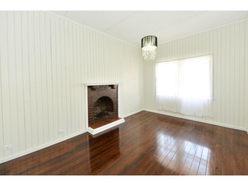 37A Anzac Avenue, Newtown QLD 4350