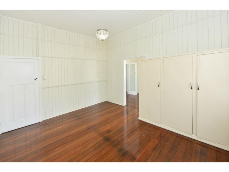 37A Anzac Avenue, Newtown QLD 4350