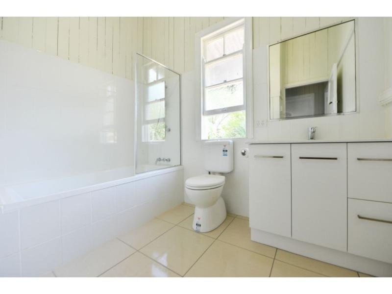 37A Anzac Avenue, Newtown QLD 4350