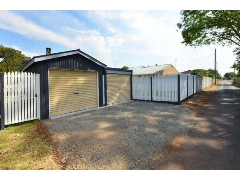 37A Anzac Avenue, Newtown QLD 4350