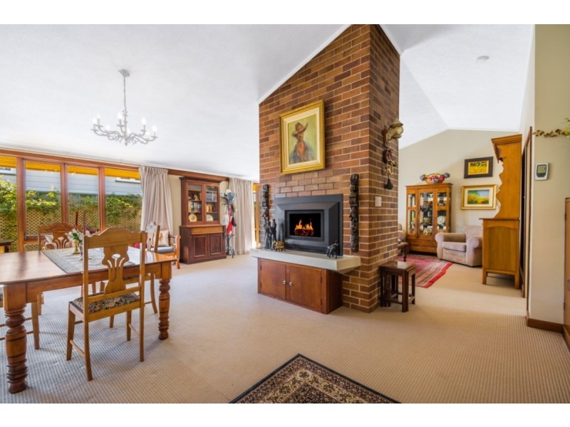 33 Anzac Avenue, Newtown QLD 4350
