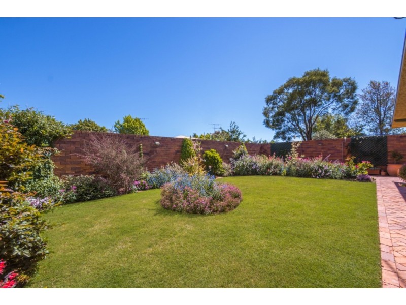 33 Anzac Avenue, Newtown QLD 4350