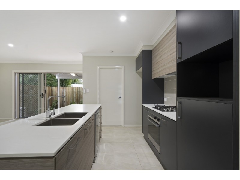 2/2 Peel Street, South Toowoomba QLD 4350