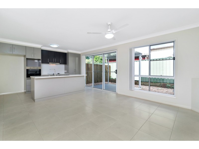 2/9 McCook Street, South Toowoomba QLD 4350