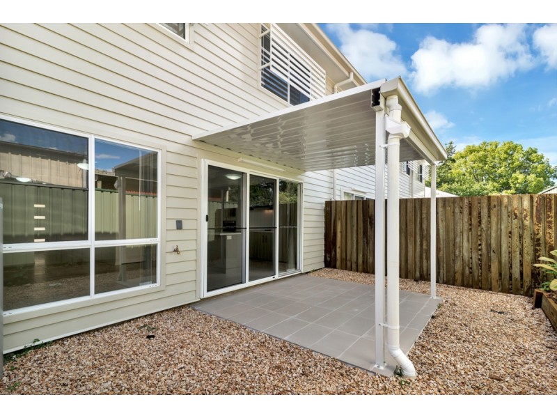2/9 McCook Street, South Toowoomba QLD 4350