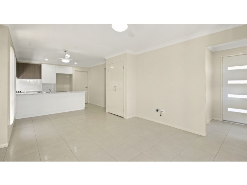 2/34 Mooney Street, Harlaxton QLD 4350