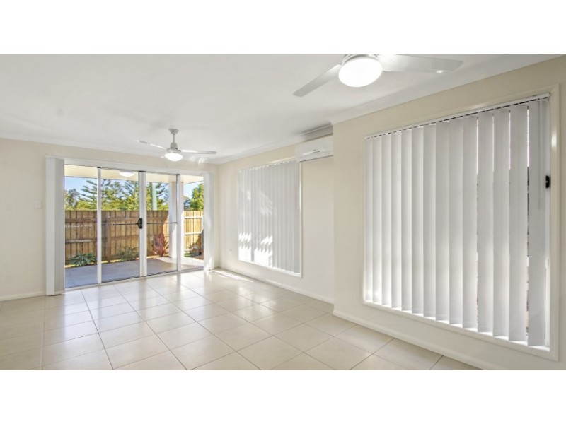 2/34 Mooney Street, Harlaxton QLD 4350