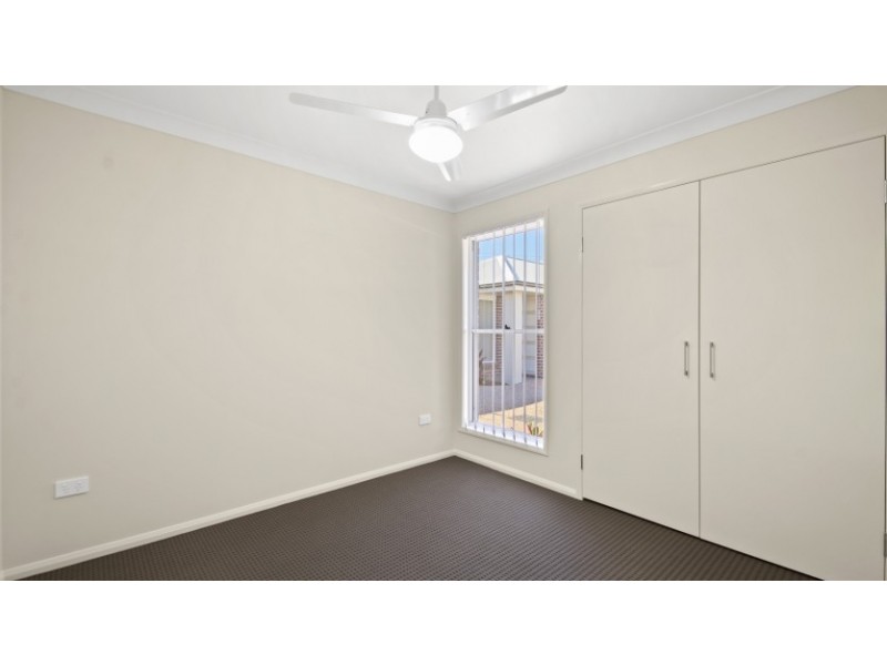 2/34 Mooney Street, Harlaxton QLD 4350