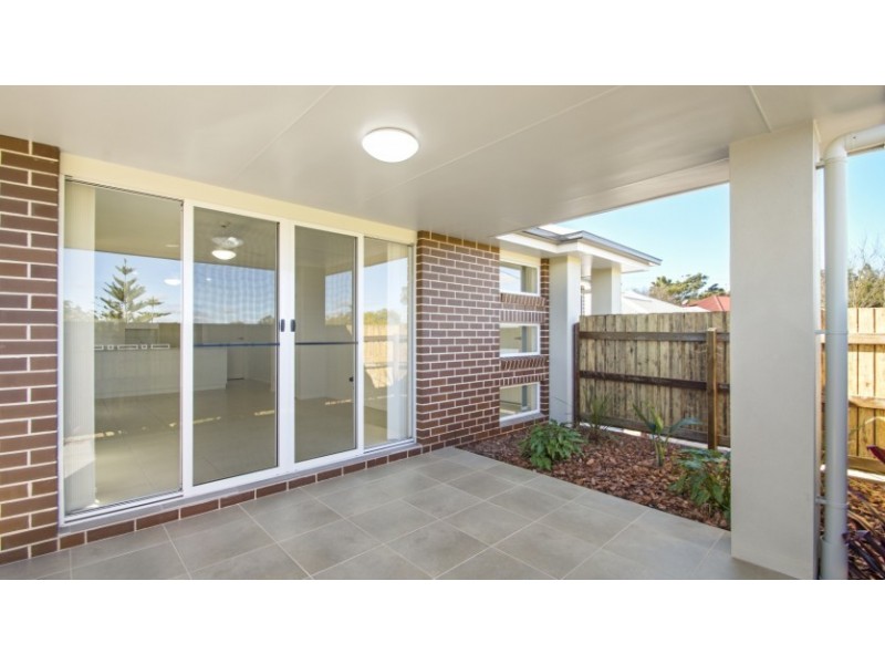 2/34 Mooney Street, Harlaxton QLD 4350