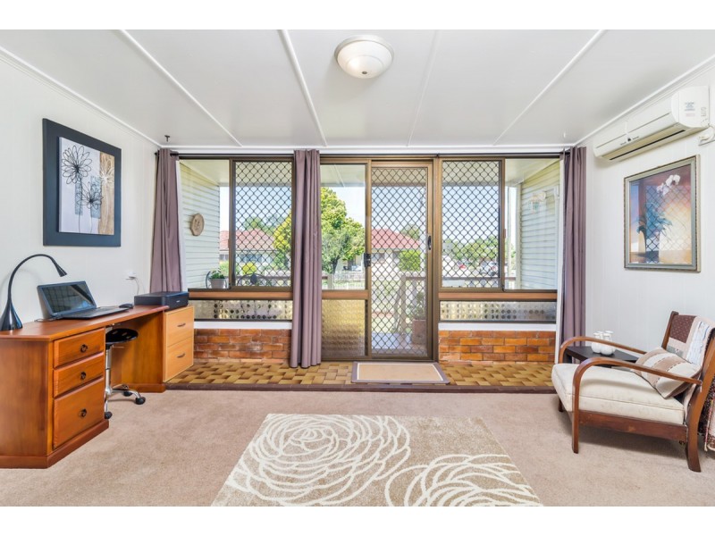 15 Rosina Street, Newtown QLD 4350