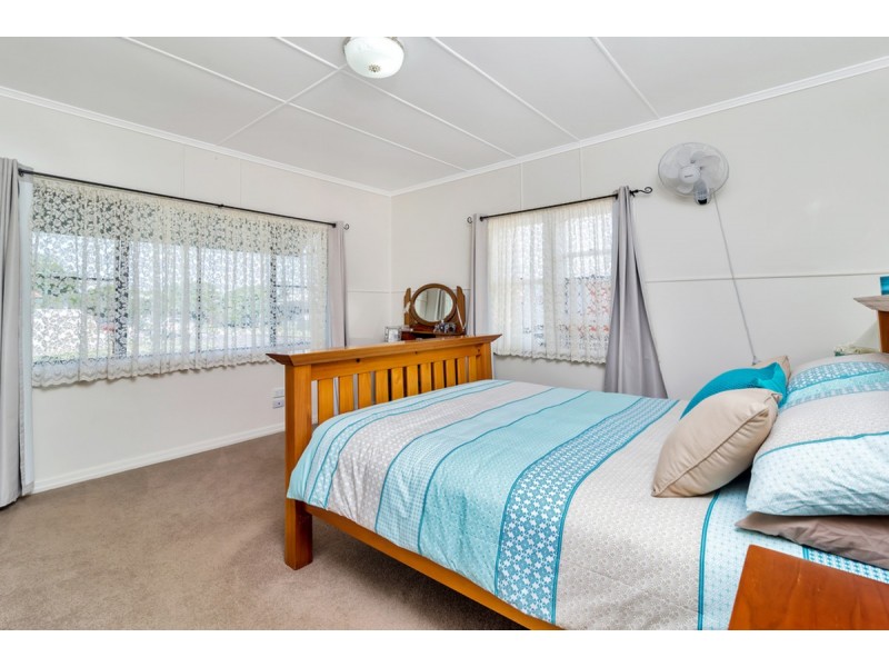 15 Rosina Street, Newtown QLD 4350