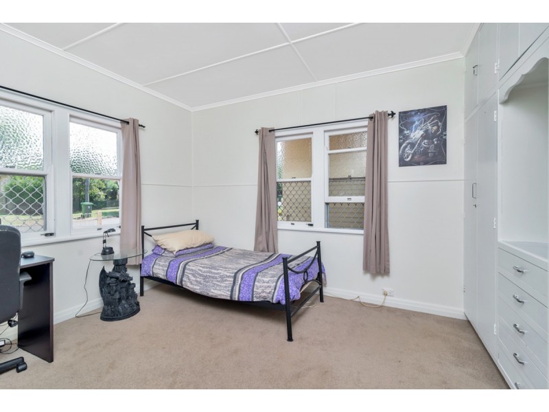 15 Rosina Street, Newtown QLD 4350