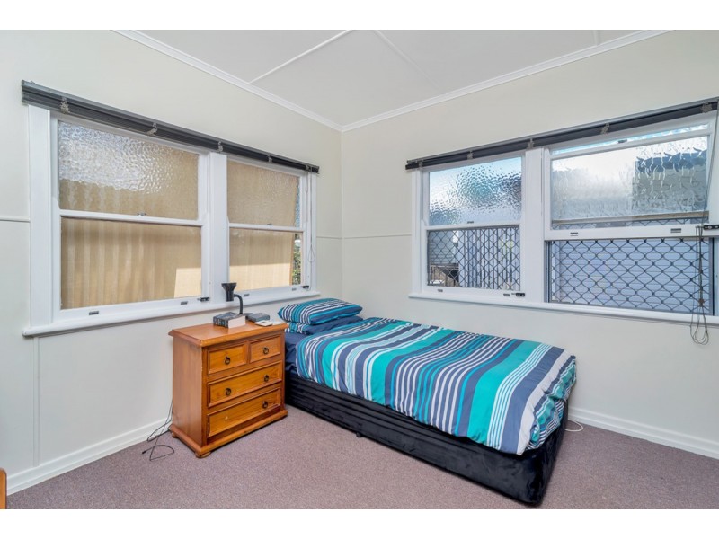 15 Rosina Street, Newtown QLD 4350