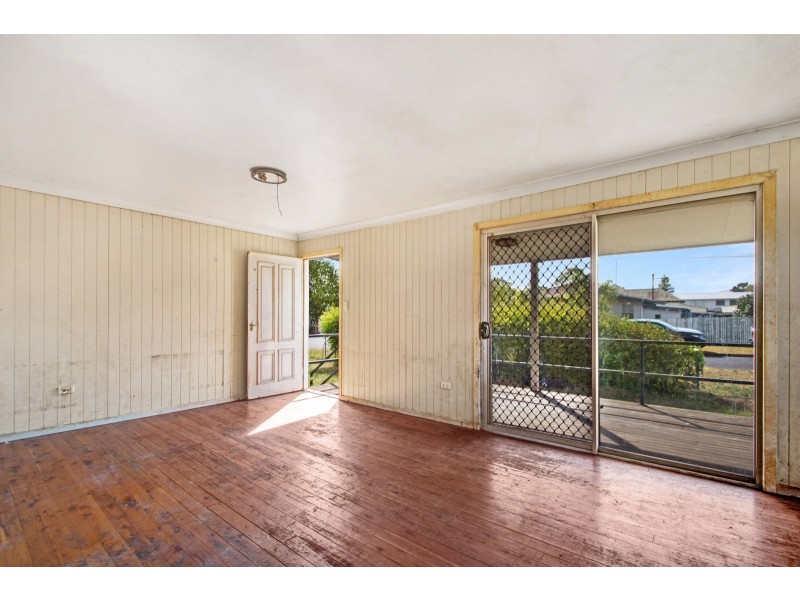 250 Bridge Street, Newtown QLD 4350