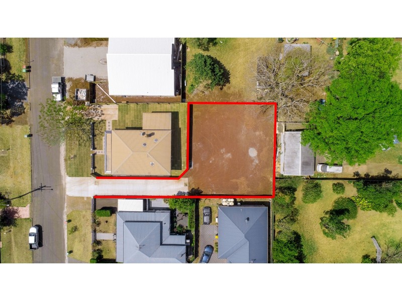 2d Grey Street, South Toowoomba QLD 4350