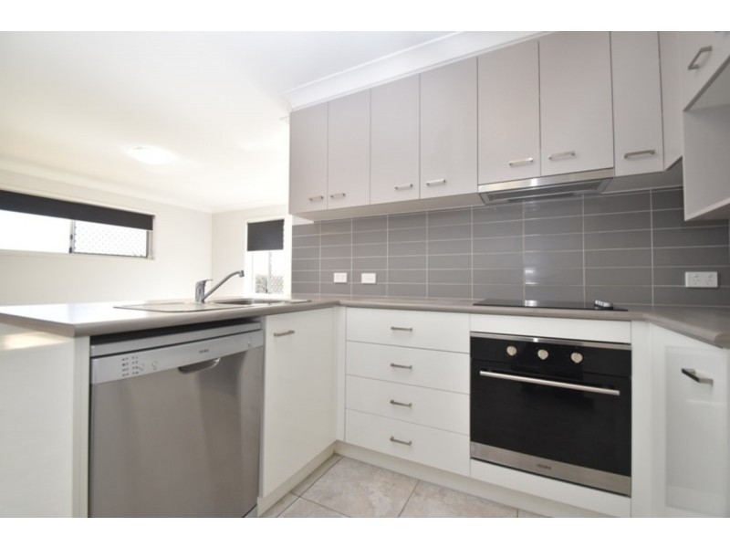 1/9 Chainey Court, Newtown QLD 4350