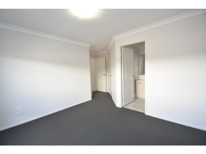 1/9 Chainey Court, Newtown QLD 4350