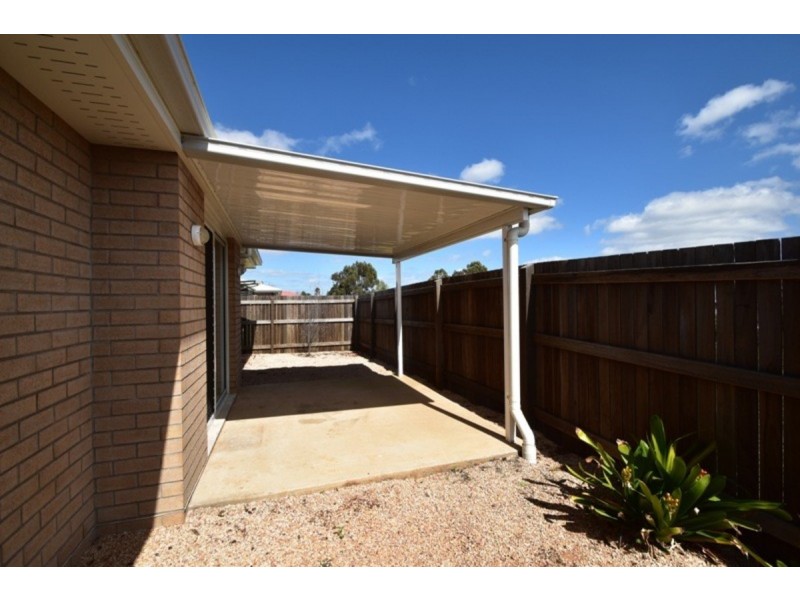 1/9 Chainey Court, Newtown QLD 4350