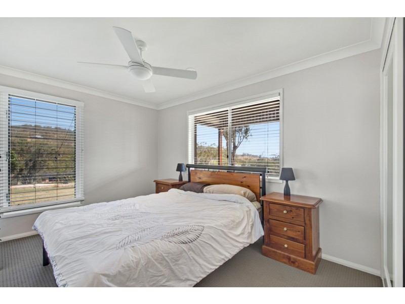 29 Hamblin Court, Mount Rascal QLD 4350
