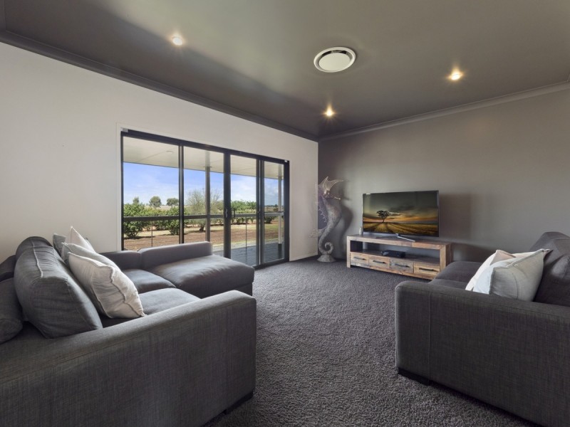 244 Beutel Road, Clifton QLD 4361