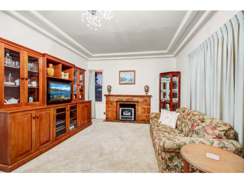 4 Allenby Street, Newtown QLD 4350