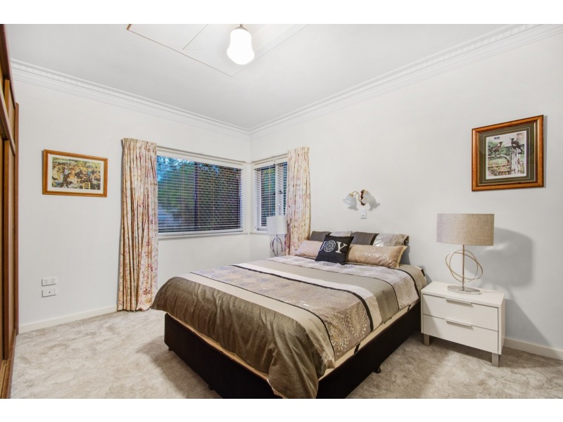 4 Allenby Street, Newtown QLD 4350