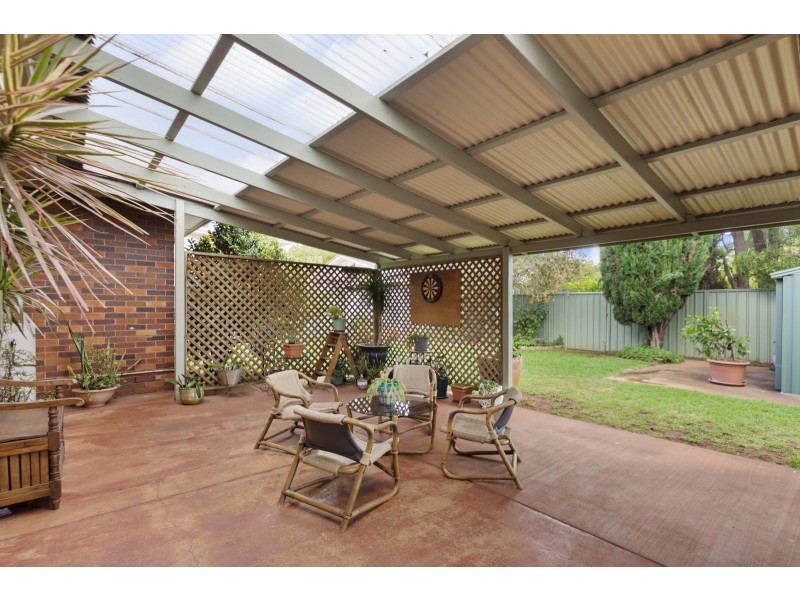 4 Allenby Street, Newtown QLD 4350