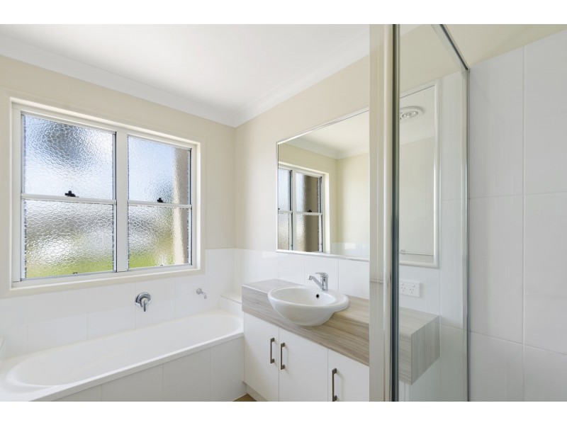 2/10 Morton Street, South Toowoomba QLD 4350