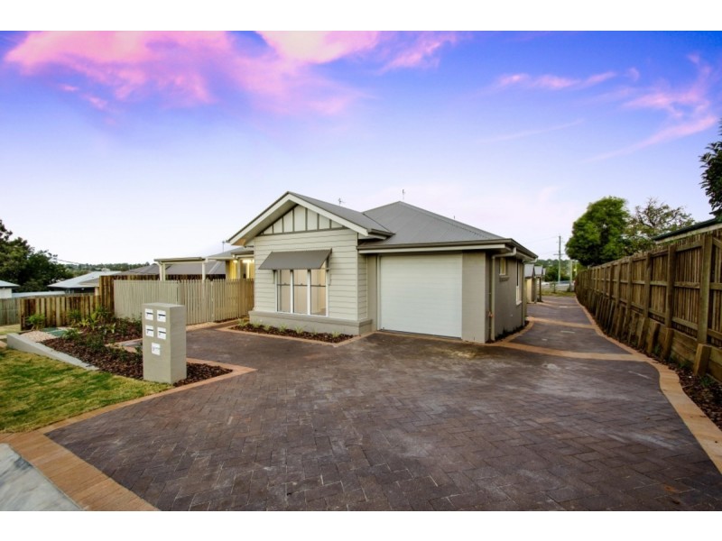 2/8 Brim Street, Newtown QLD 4350