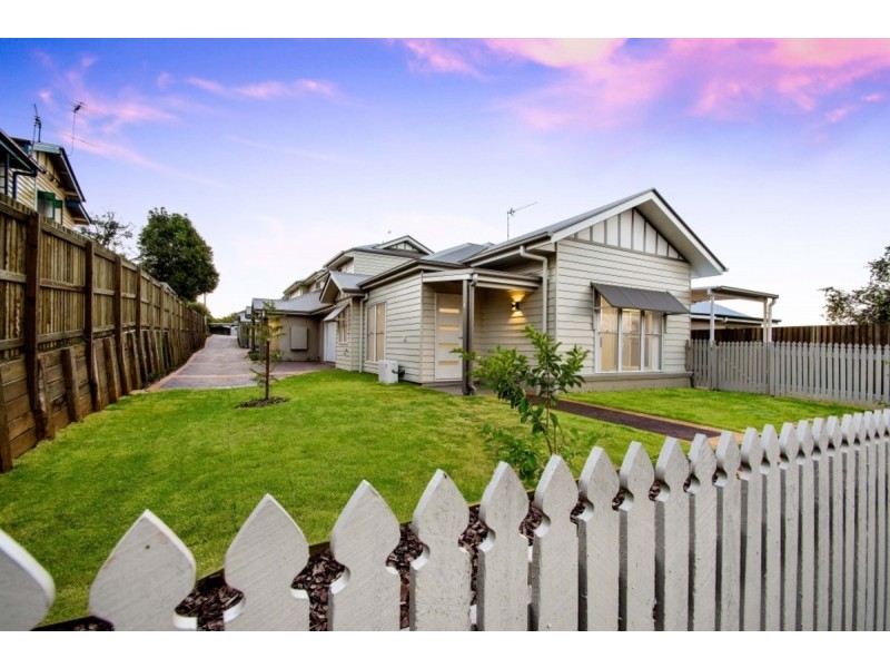 2/8 Brim Street, Newtown QLD 4350