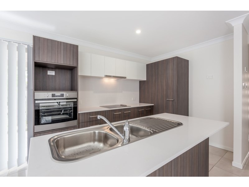 1 & 2/1a Weetwood Street, Newtown QLD 4350